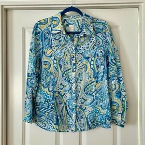 Chico’s size 2 button front collared shirt w/front pockets, 3/4 roll-up sleeves